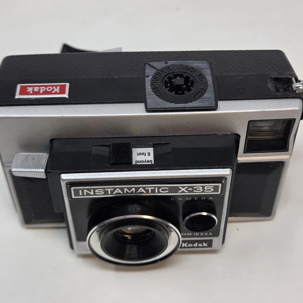 Vintage Kodak Instamatic X-35 126 Film Camera Kodar Lens w/ Case USA